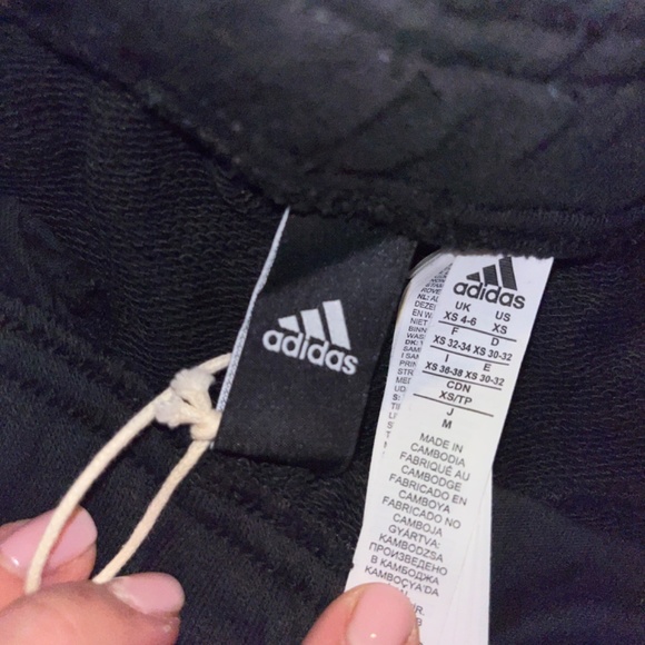 Adidas three quarter sweatpants - Picture 2 of 2